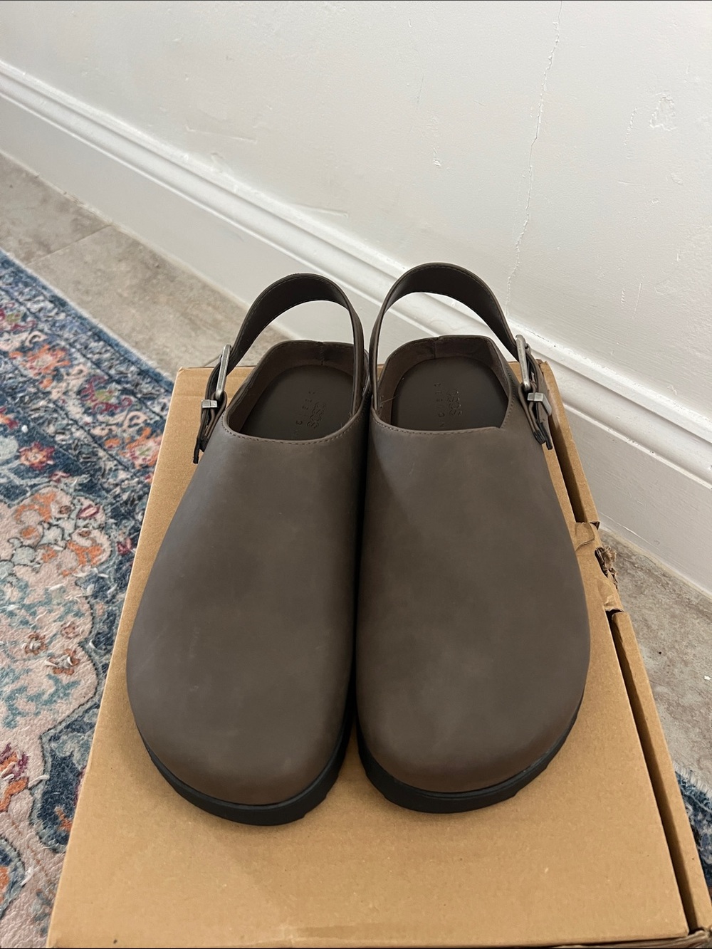 Men's Clogs - Picture 2 of 6